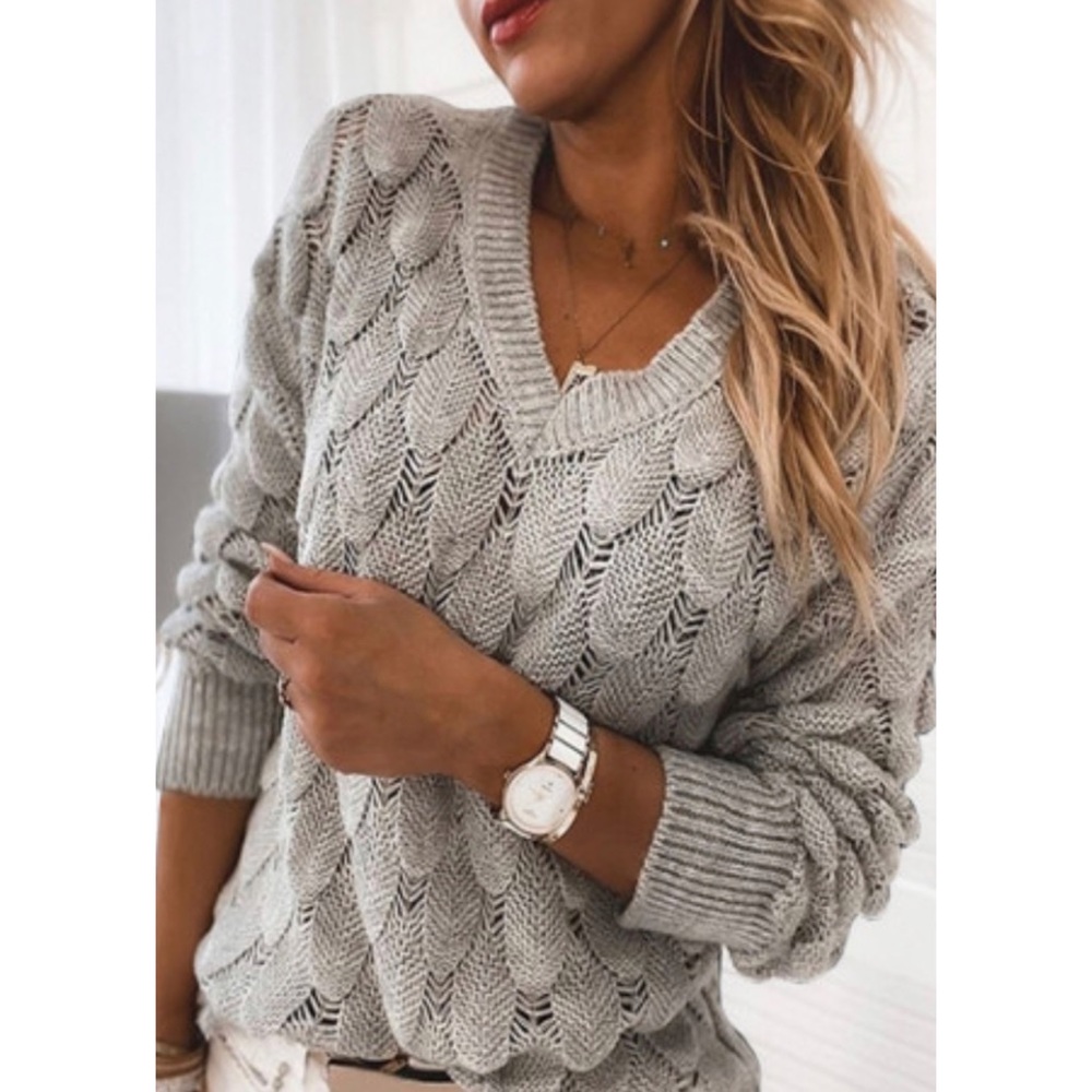 ✨HPx2✨ Gray V-neck, Feather-Hollowed-out, Long Sleeve Knitted Sweater
